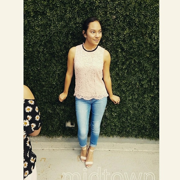 Meet your Posher, Vicky - Picture 1 of 1